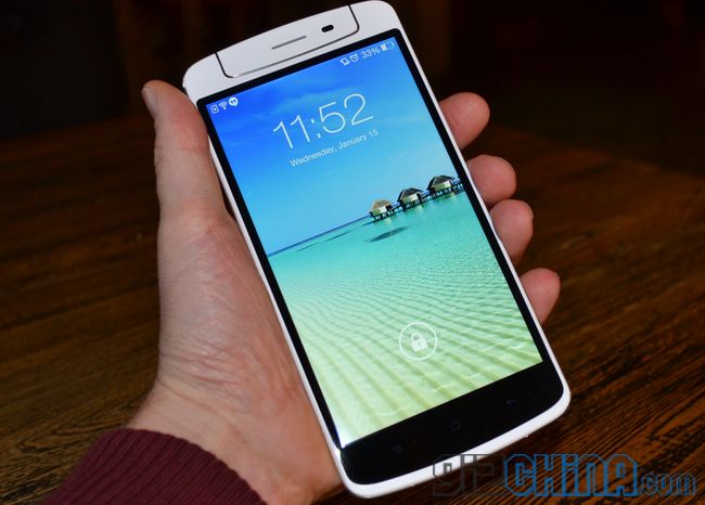 Recensione Oppo N1