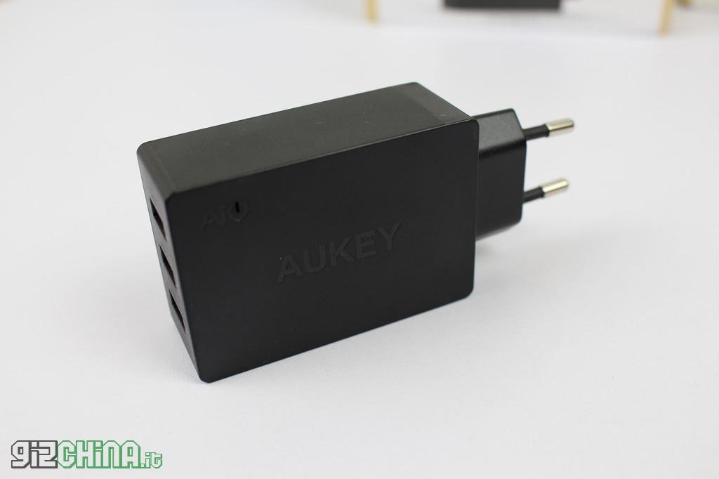 Aukey caricatore 3 porte USB