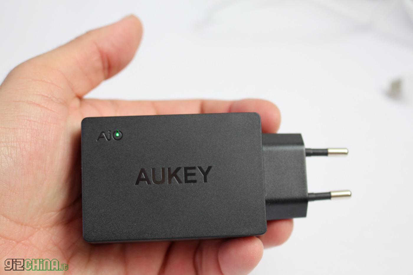Aukey caricatore 3 porte USB