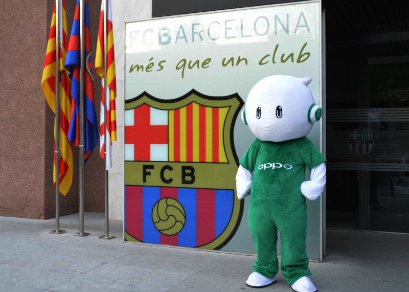 Oppo_Barcelona_feat