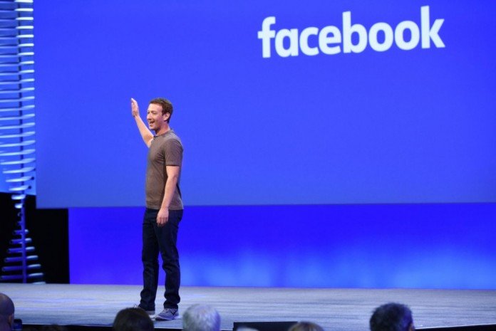 mark-zuckerberg-facebook-palco-1024x684-c1c4edee543fd523291036786bd776ec4b62e7ae