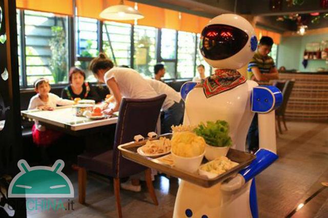 robot-waiter-guangzhou-1-98d6650ef8ceb3dfa75125a60444d39642820513