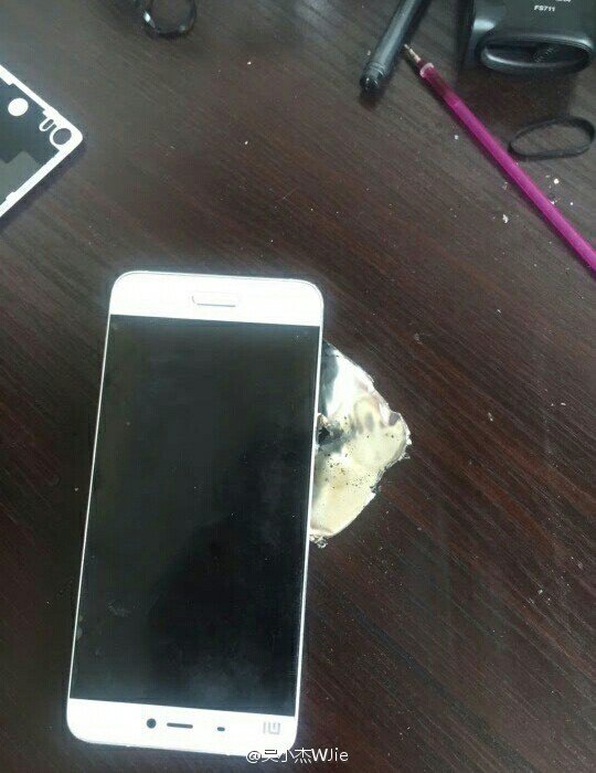 Xiaomi Mi 5 esploso