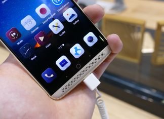 ZTE AXON 7