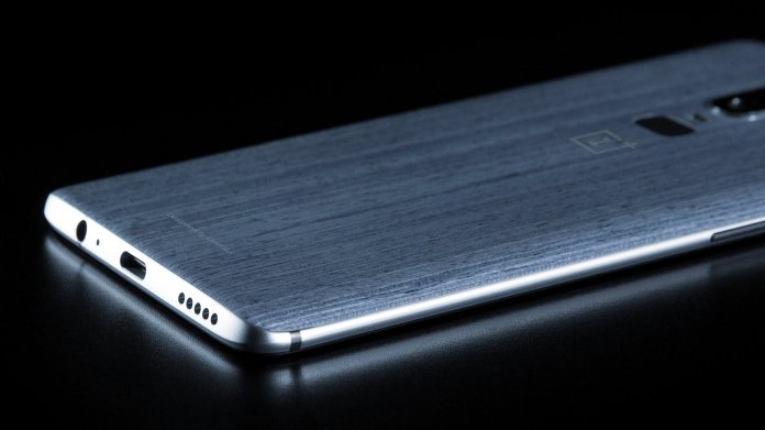 OnePlus 6 notch disattivabile