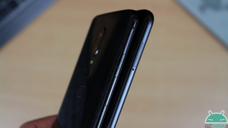 OnePlus 6 vs Xiaomi Mi 8