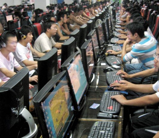 cina internet cafè dipendenza videogiochi