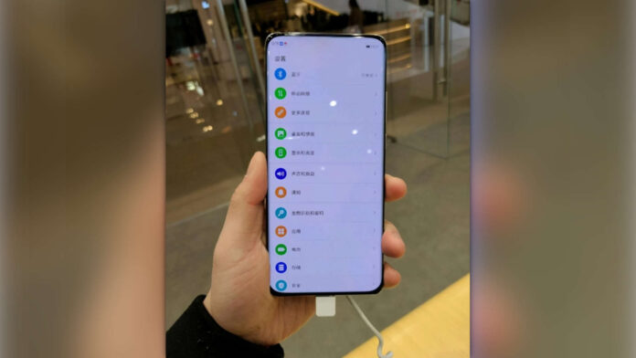 oppo selfie camera display