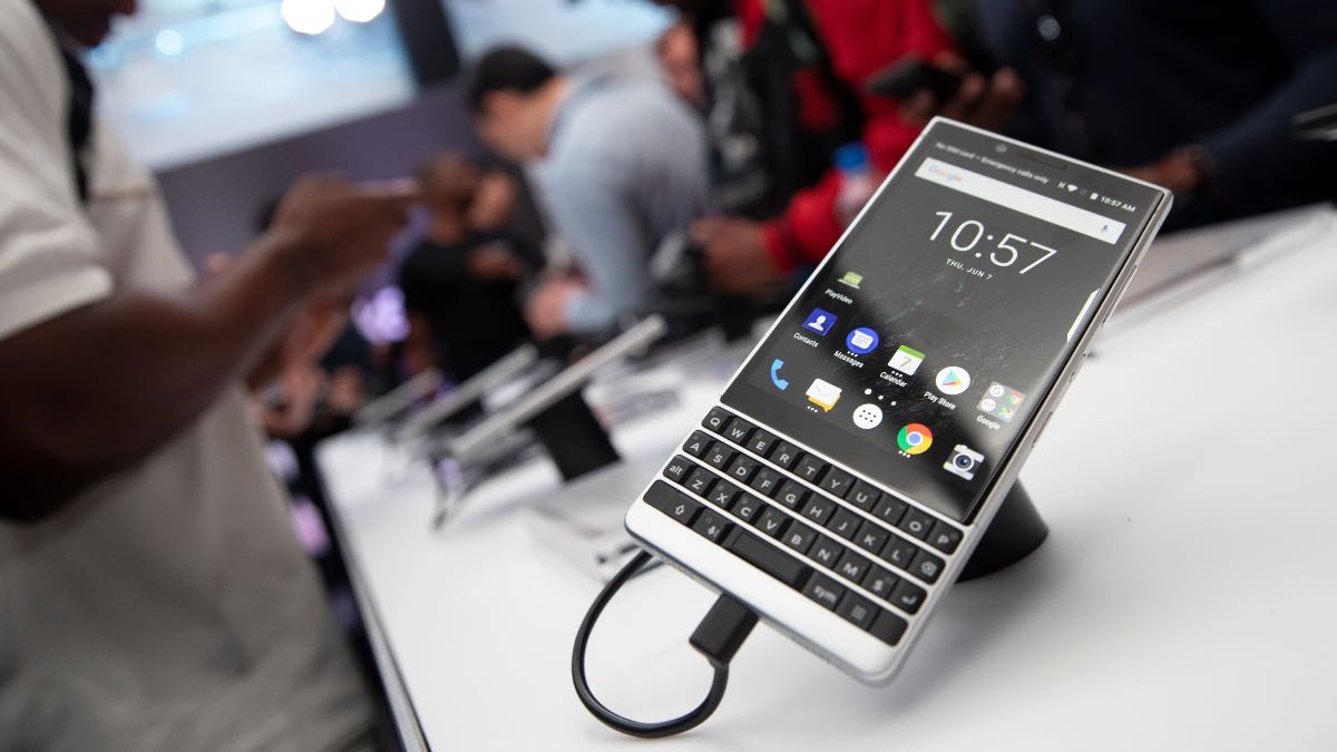 blackberry smartphone 5g android 2021 2
