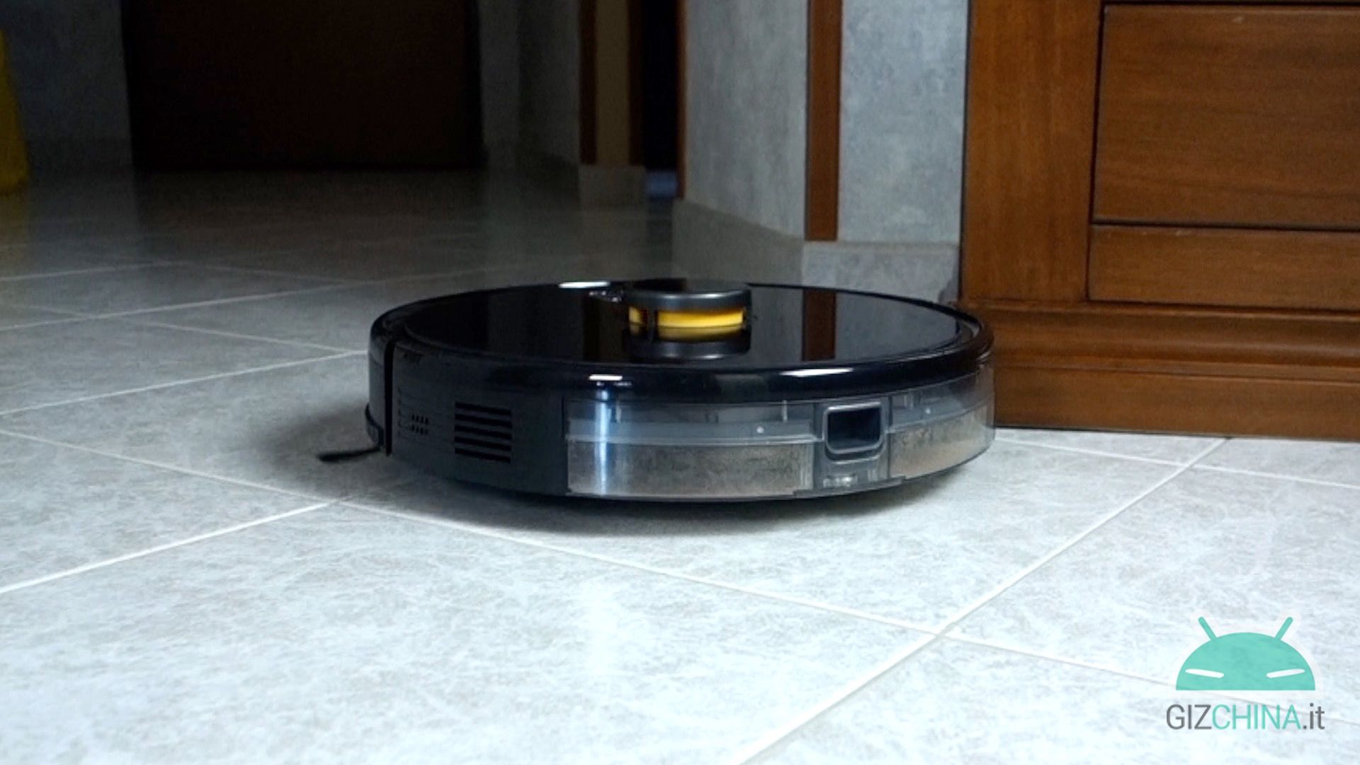 realme techlife robot vacuum cleaner