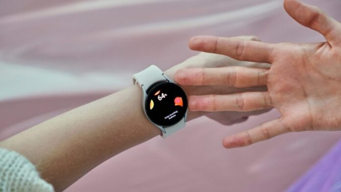 samsung-galaxy-watch-4-apple-watch-monitoraggio-pressione-sanguigna
