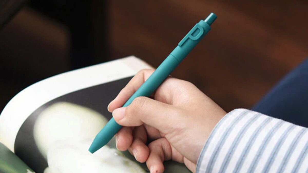 Il taccuino personalizzato con penna è l'alternativa di Xiaomi YouPin  alla Moleskine, a soli 10€ 