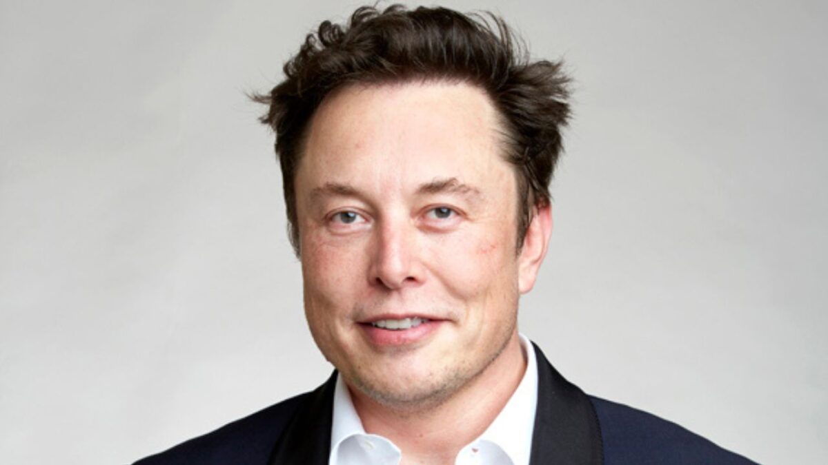 Elon Musk sospende accordo di acquisto Twitter a causa degli account falsi