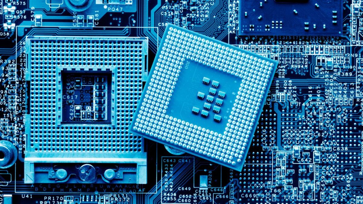 MediaTek partnership Intel Foundry Services produzione chip dispositivi smart edge