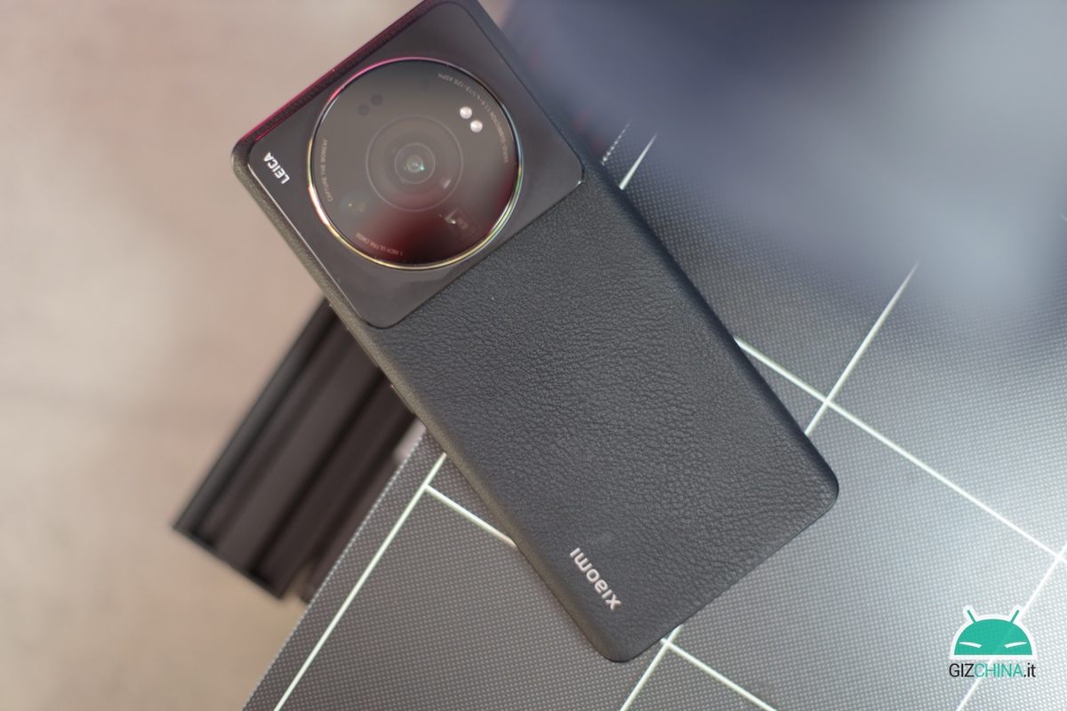 Recensione Xiaomi 12S Ultra fotocamera prestazioni display schermo batteria come comprare italia sconto