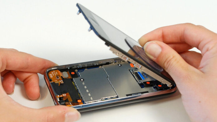 apple iphone 14 teardown riparabilità
