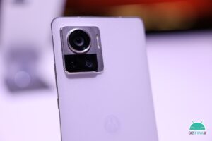 Motorola Edge 30 Ultra fusion neo anteprima video handson caratteristiche 200 megapixel fotocamera prezzo sconto italia 