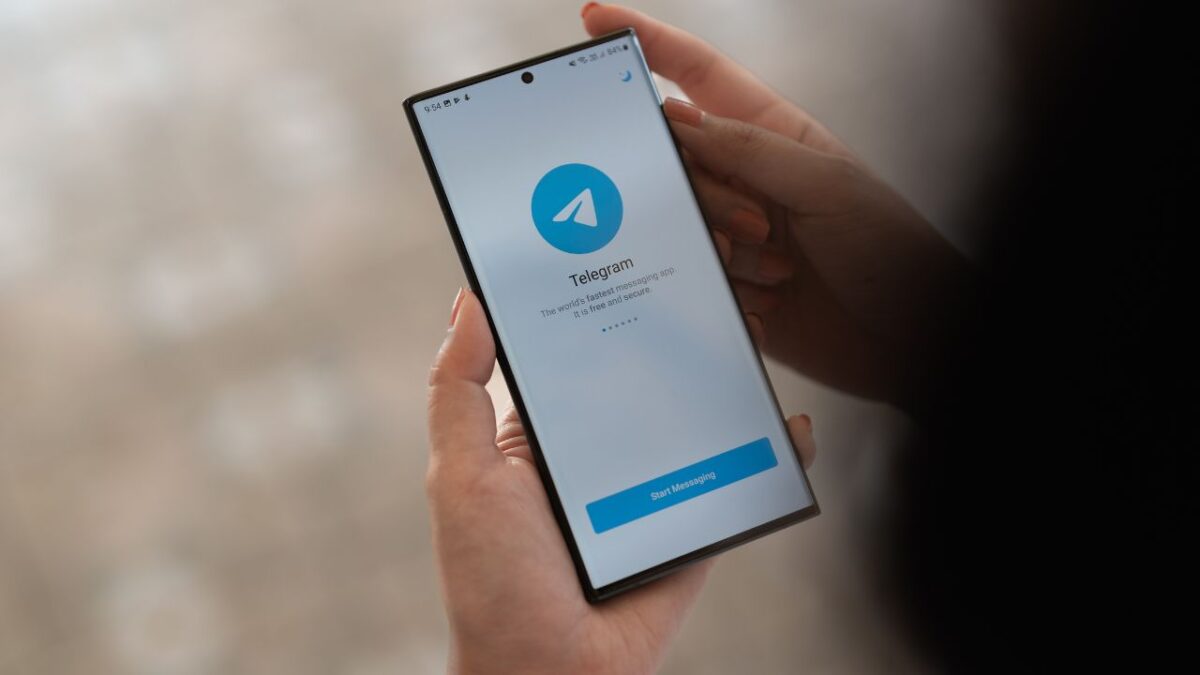 Telegram nuova funzione accesso con email leak