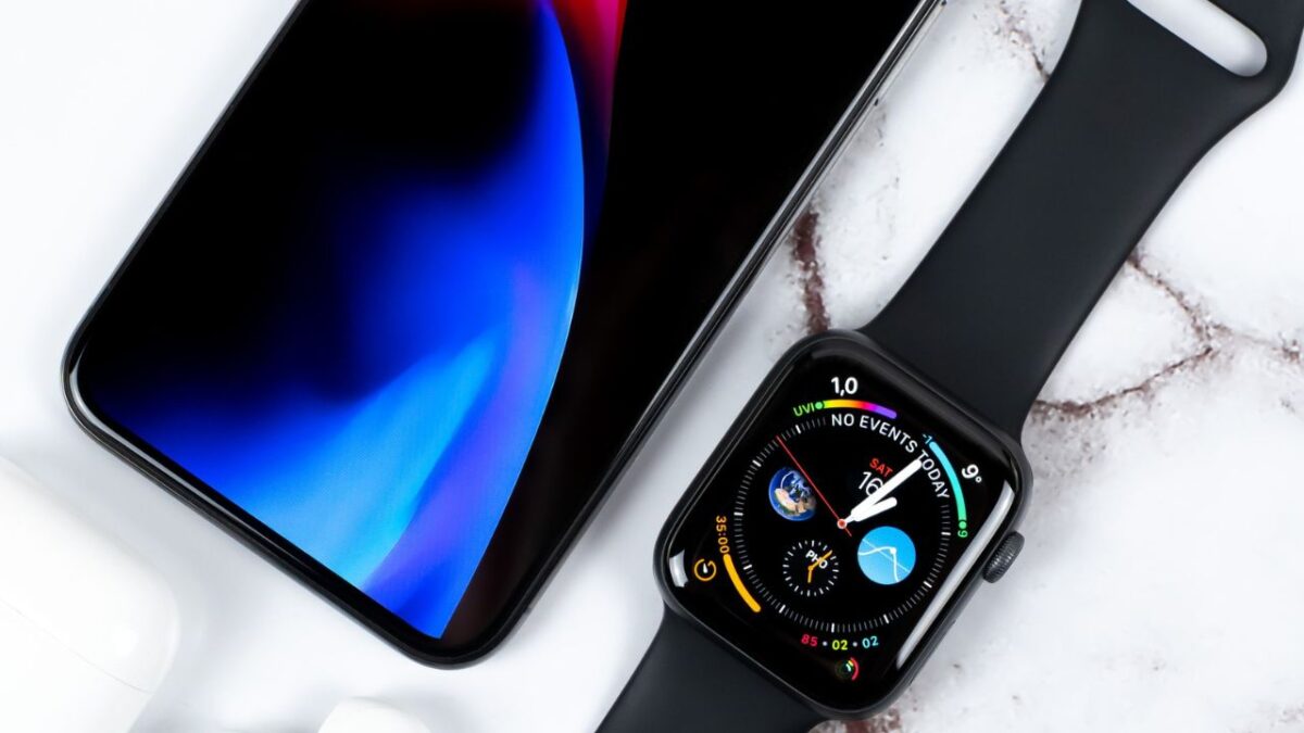Utenti Apple Watch preferiscono iPhone costosi studio report