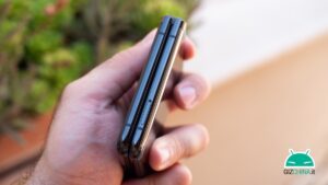 recensione motorola razr 40 ultra flip phone