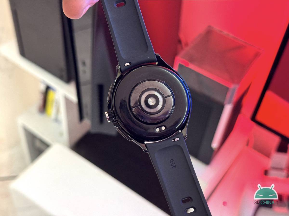 Recensione Xiaomi Watch 2 Pro migliore smartwatch android iphone wear os android prestazioni display batteria autonomia prezzo compatibilita sensori sconto italia coupon