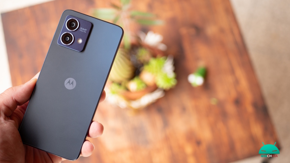 moto g84 review: This budget champ looks good enough to eat