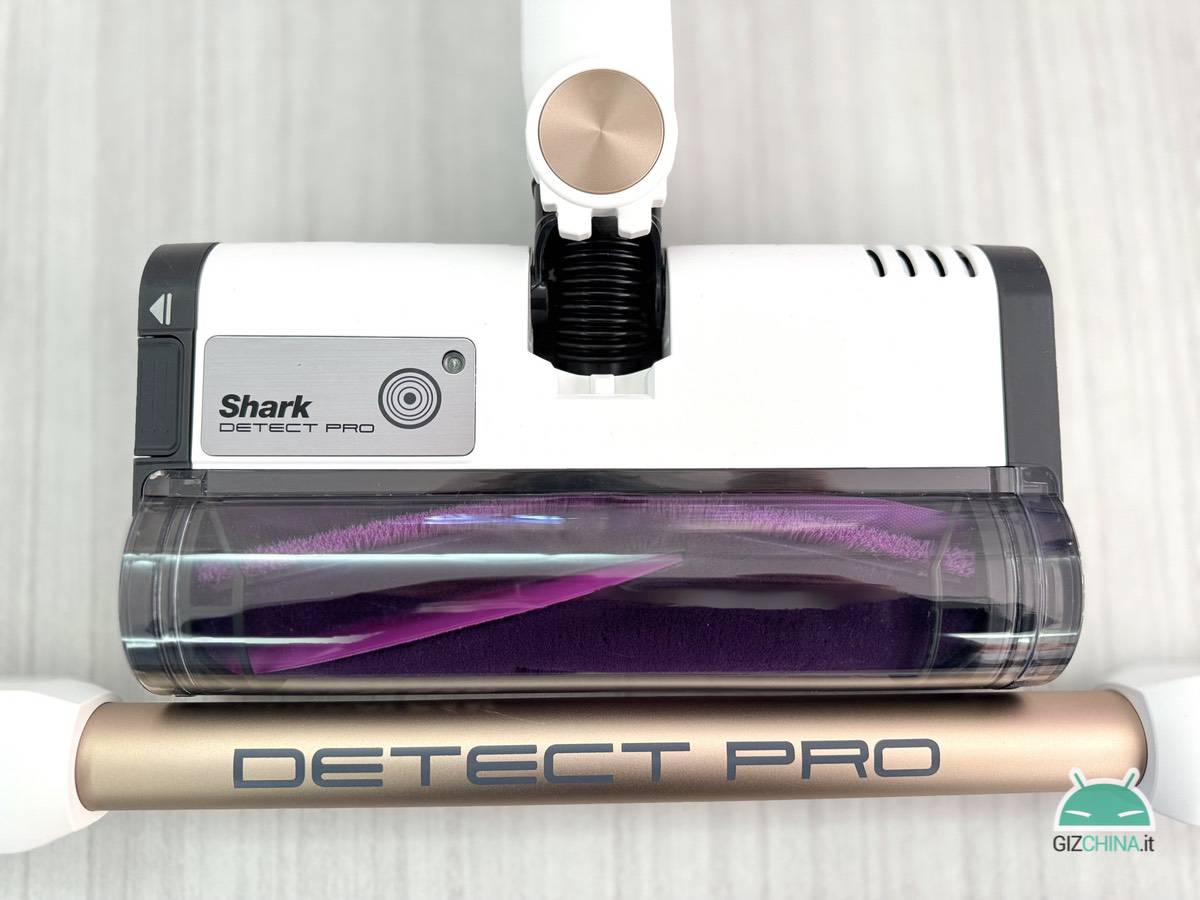 recensione Shark Detect Pro aspirapolvere ciclonico caratteristiche potenza serbatoio batteria pulizia prezzo sconto coupon italia migliore