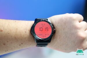 Recensione TicWatch Atlas smartwatch android wearos caratteristiche prezzo autonomia batteria doppio display sonno ossigeno allenamento batteria prezzo sconto italia