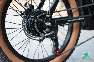 Recensione onesport ot16 migliore fat bike elettrica pieghevole città 250w legale italia prezzo caratteristiche autonomia prestazioni motore velocità sconto offerta