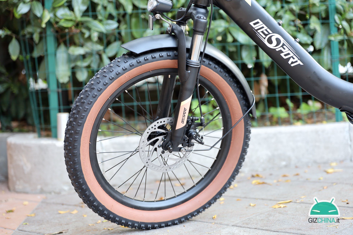 Recensione onesport ot16 migliore fat bike elettrica pieghevole città 250w legale italia prezzo caratteristiche autonomia prestazioni motore velocità sconto offerta